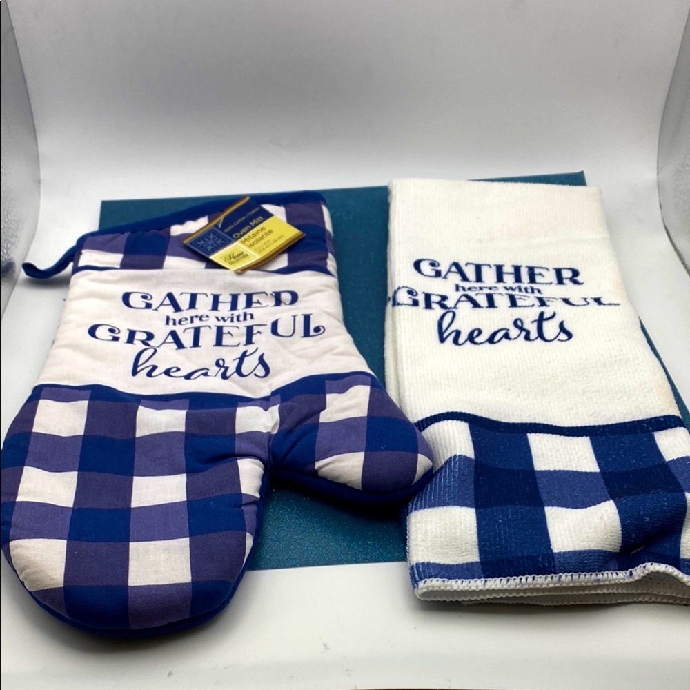 NWT Home Collection Oven Mitt and Towel Set “Gather Here With Grateful Hearts”